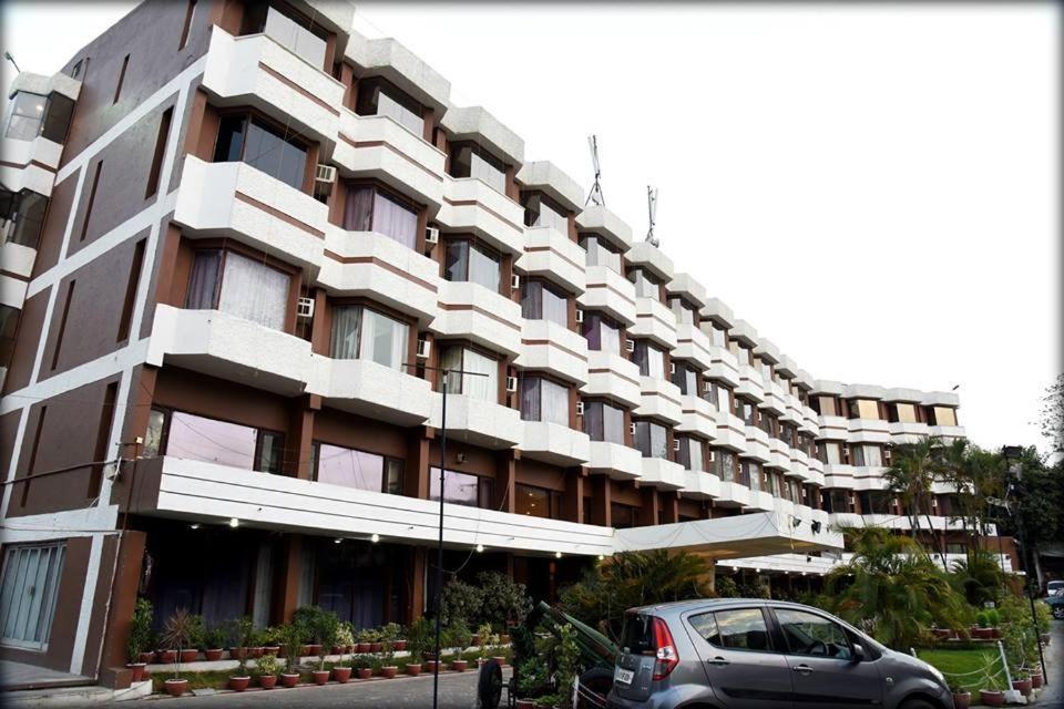 Hotel Samdareeya Pvt Ltd Jabalpur Exterior foto