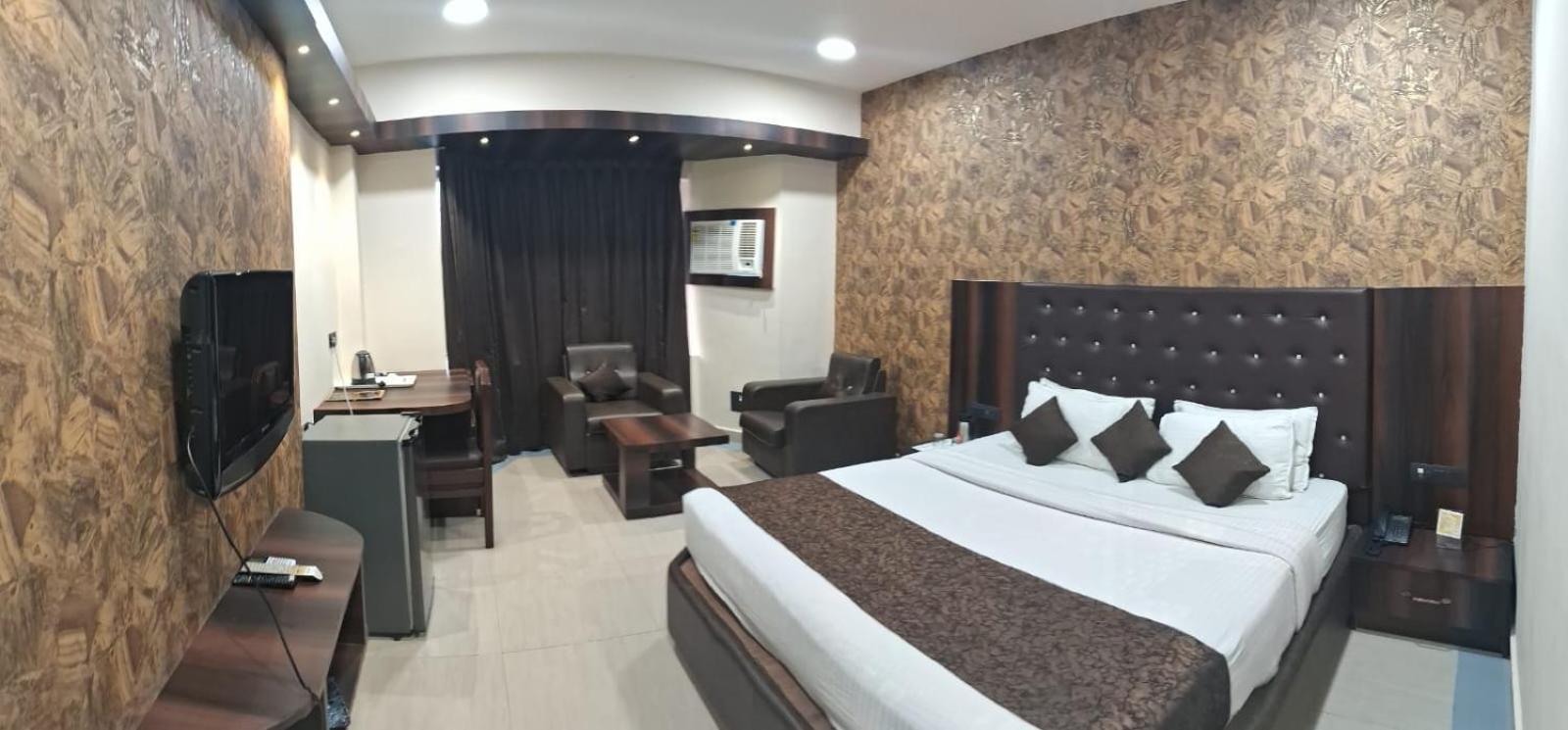 Hotel Samdareeya Pvt Ltd Jabalpur Exterior foto